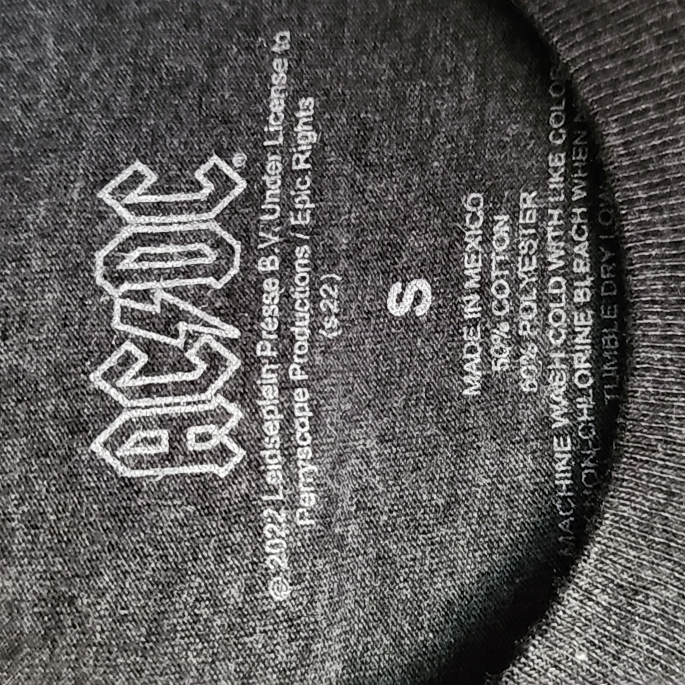 BOGO $2 AC/DC tshirt small NWT - Picture 3 of 4